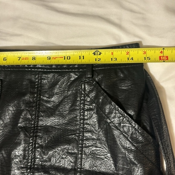 Shinestar Women's Faux Leather Belted Mini Skirt
Black Size M - Picture 6 of 9